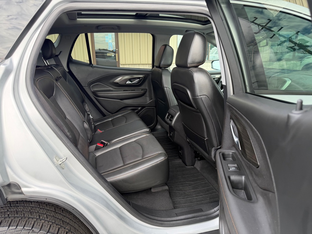 Photo 10 of this GMC TERRAIN