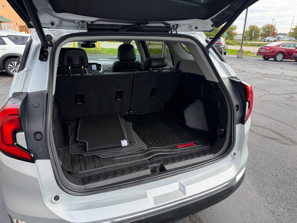 Photo 11 of this GMC TERRAIN