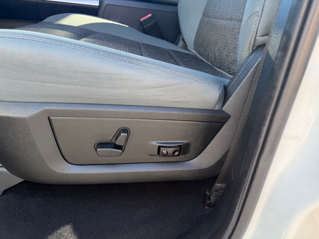 Photo 16 of this RAM 1500
