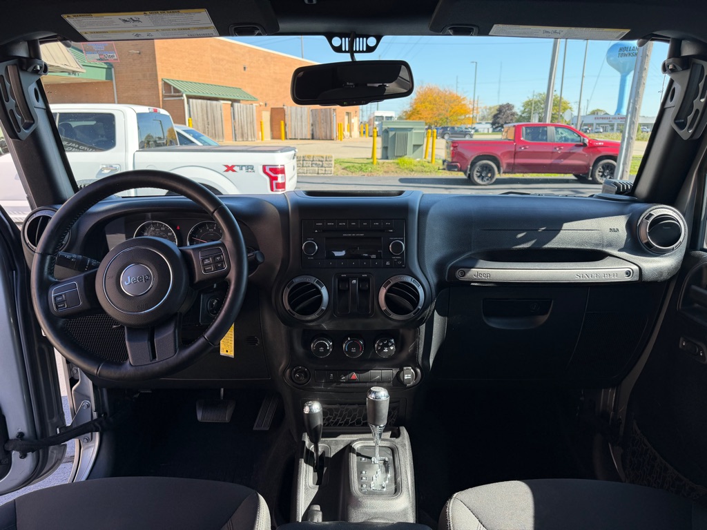 Photo 12 of this JEEP WRANGLER
