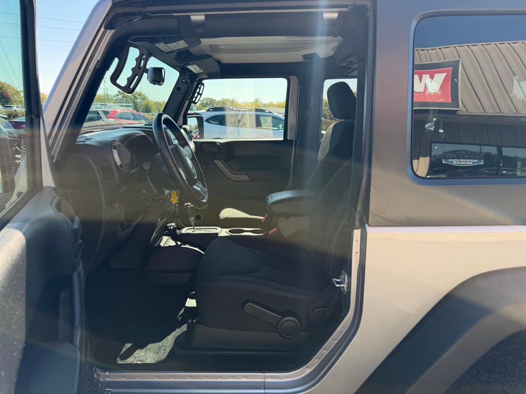 Photo 11 of this JEEP WRANGLER