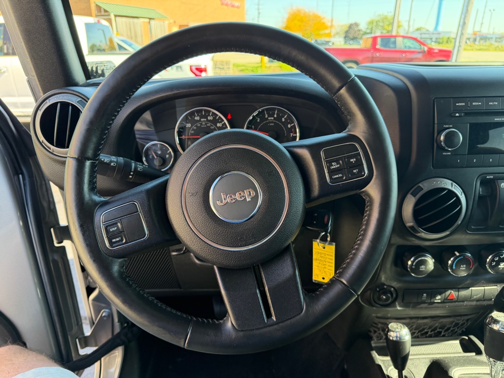 Photo 14 of this JEEP WRANGLER