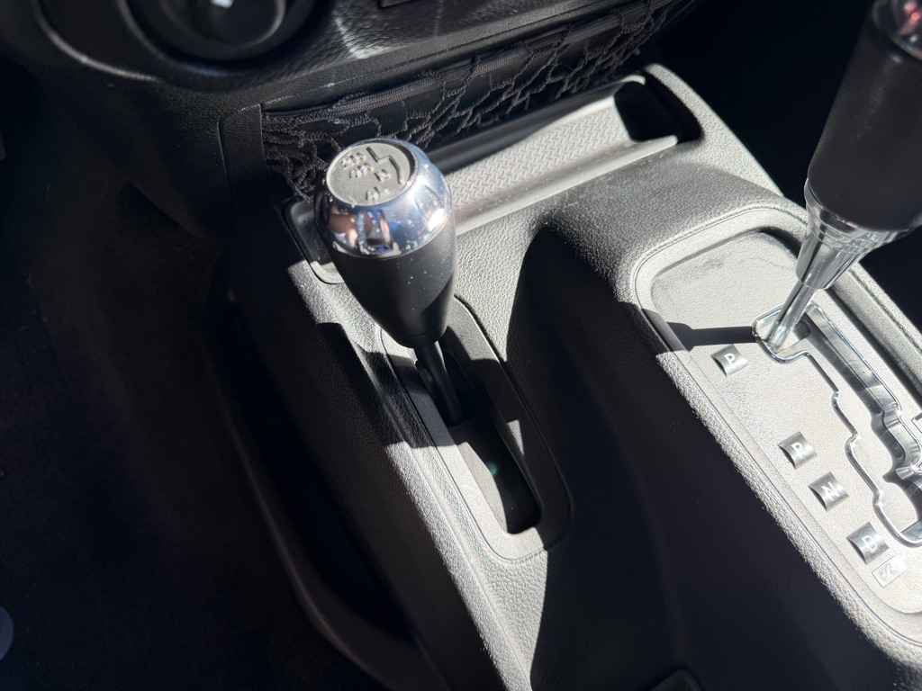 Photo 21 of this JEEP WRANGLER