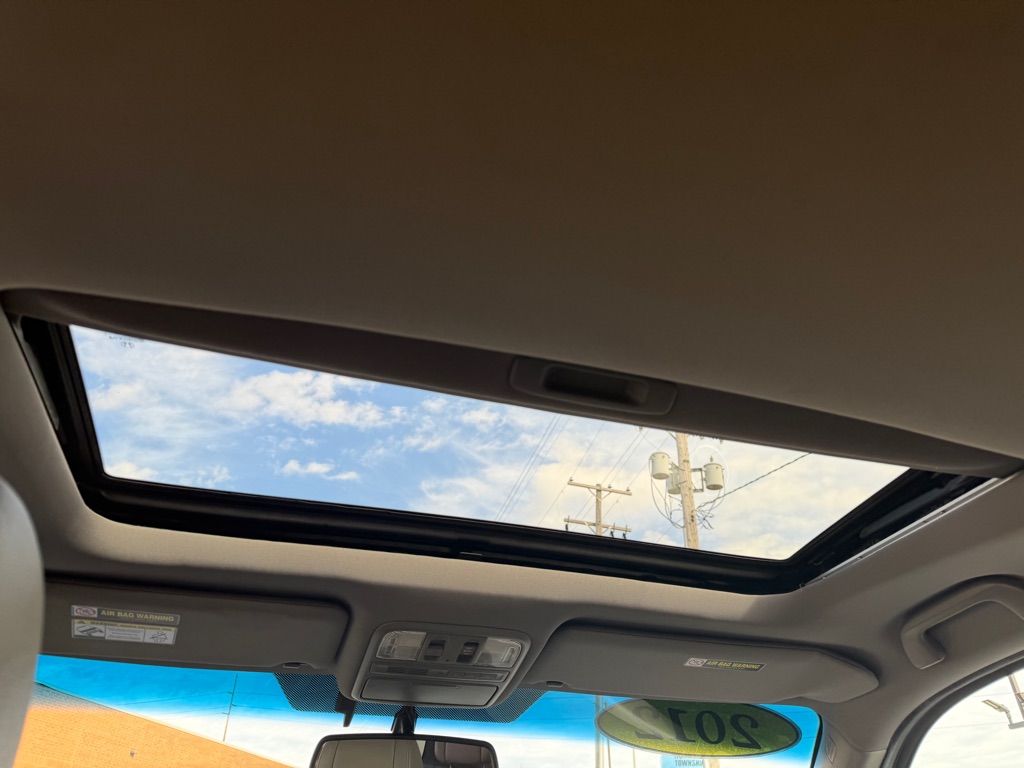 Photo 17 of this HONDA PILOT