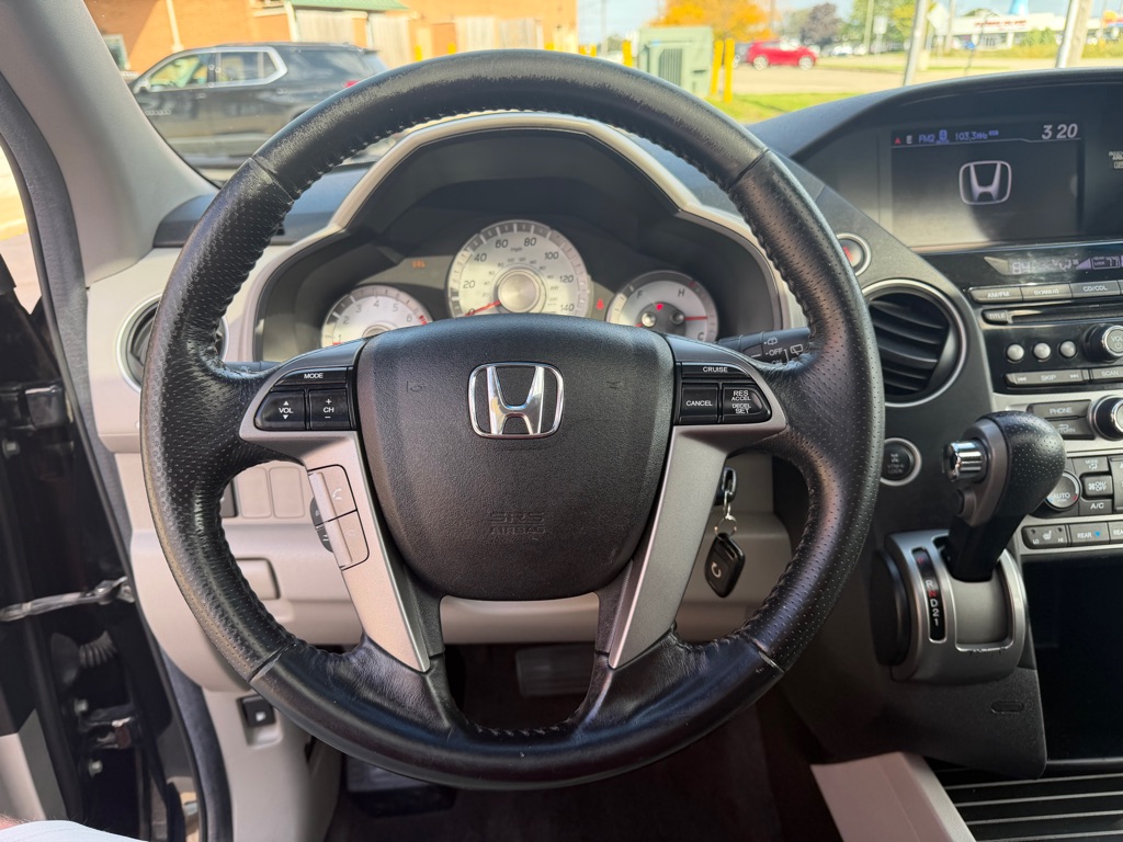 Photo 23 of this HONDA PILOT