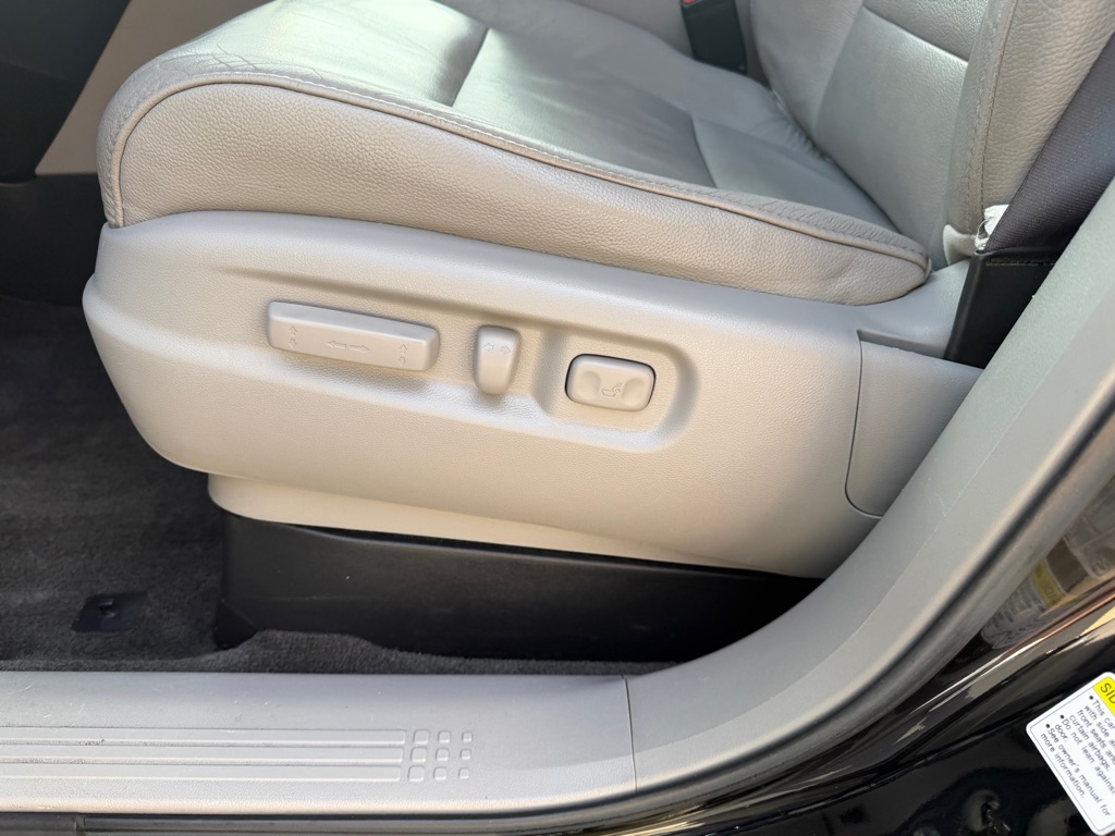 Photo 21 of this HONDA PILOT