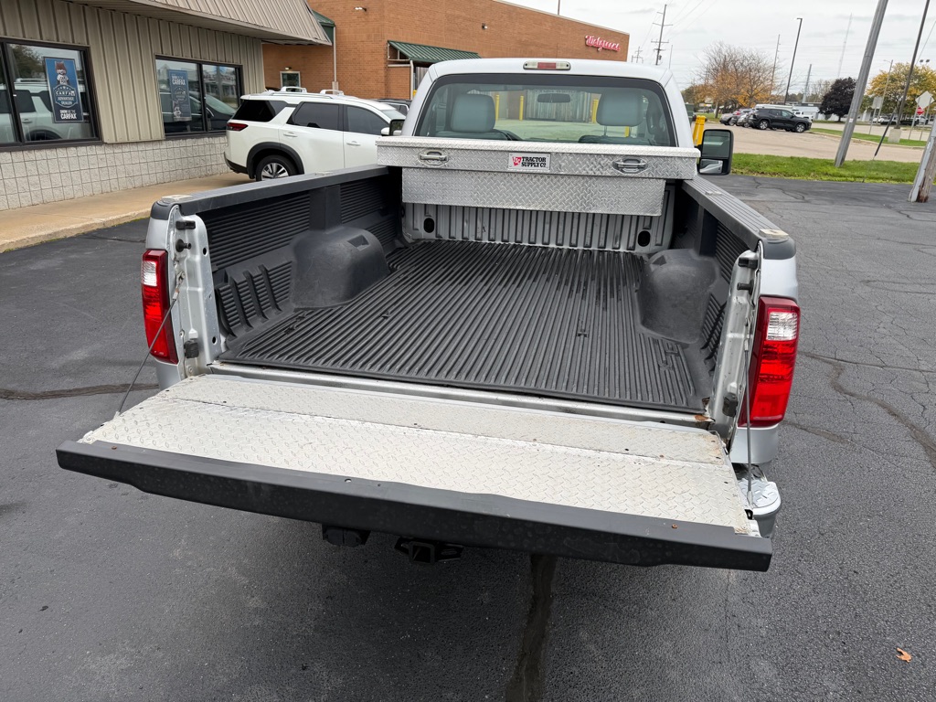 Photo 10 of this FORD F250