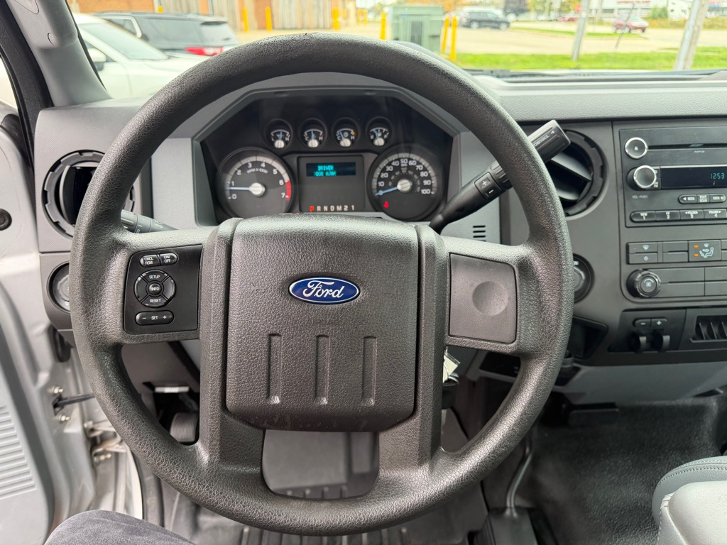 Photo 14 of this FORD F250