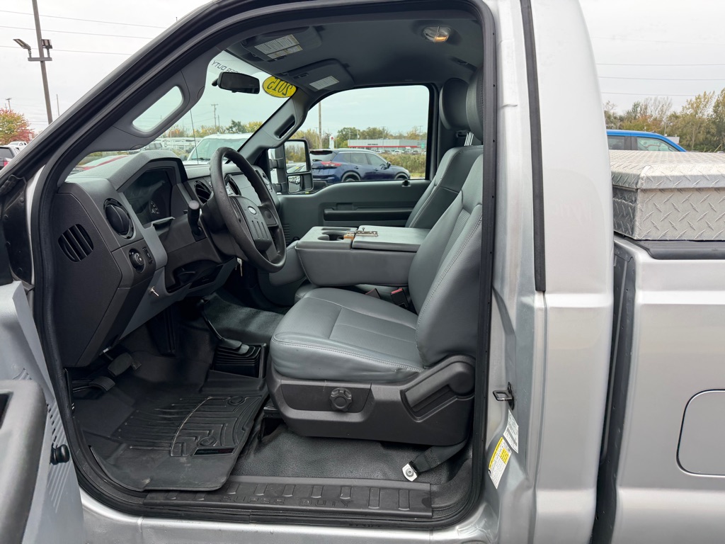 Photo 12 of this FORD F250