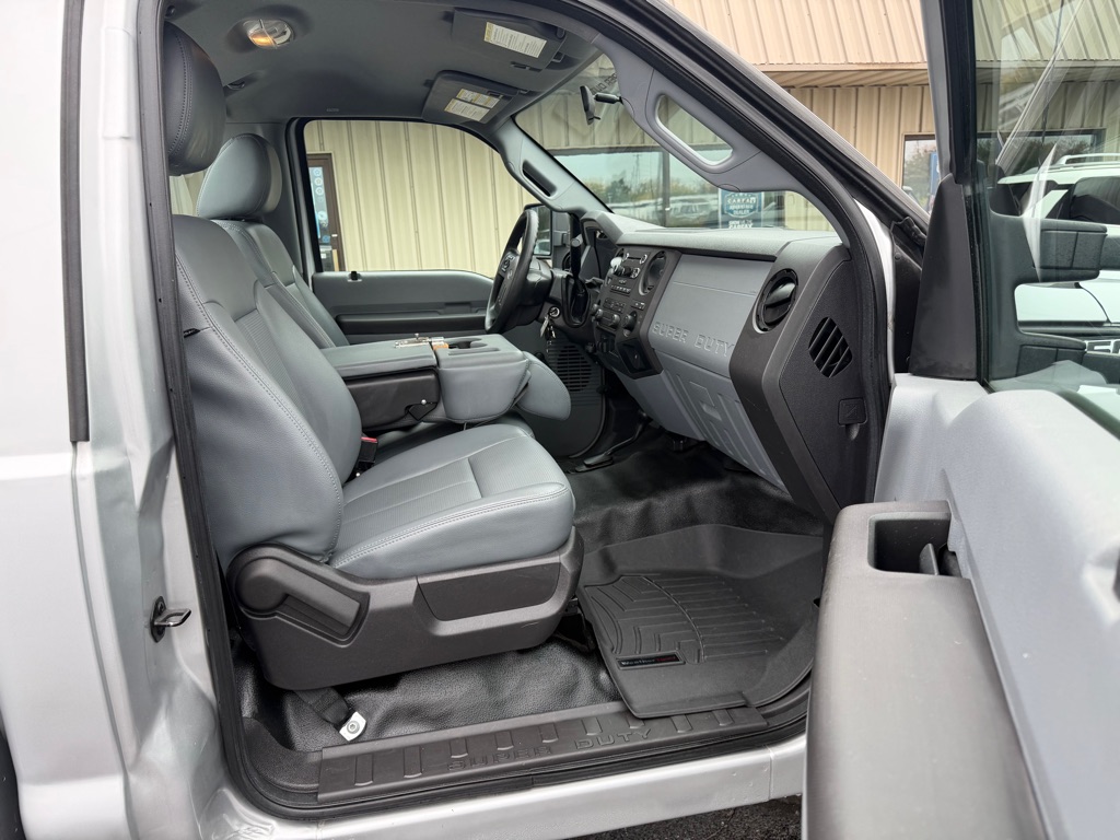 Photo 8 of this FORD F250