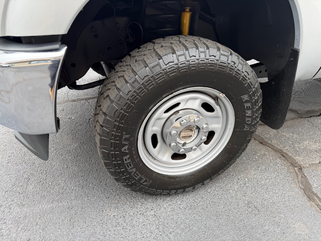 Photo 4 of this FORD F250