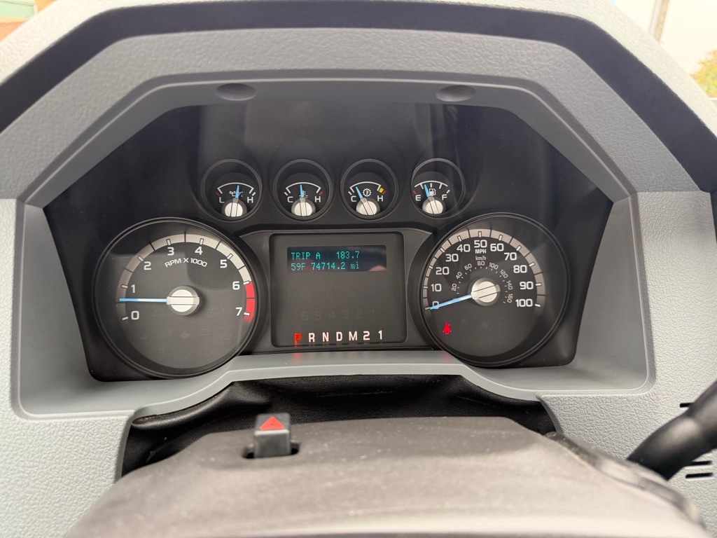 Photo 15 of this FORD F250