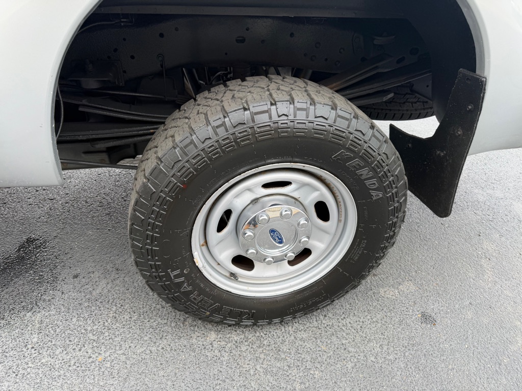 Photo 5 of this FORD F250