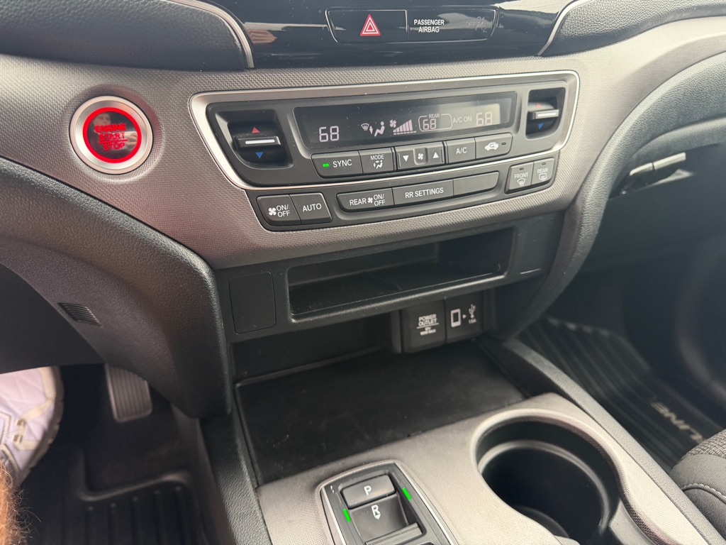 Photo 24 of this HONDA RIDGELINE