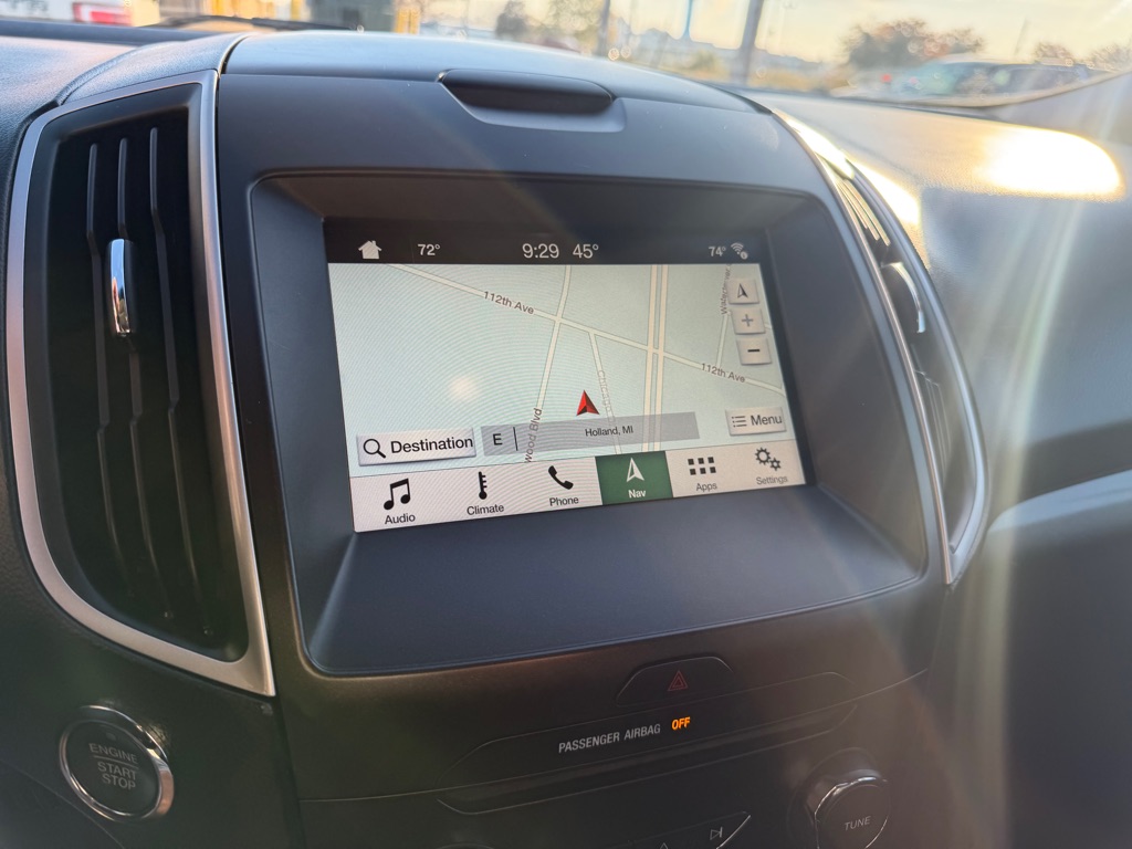 Photo 21 of this FORD EDGE