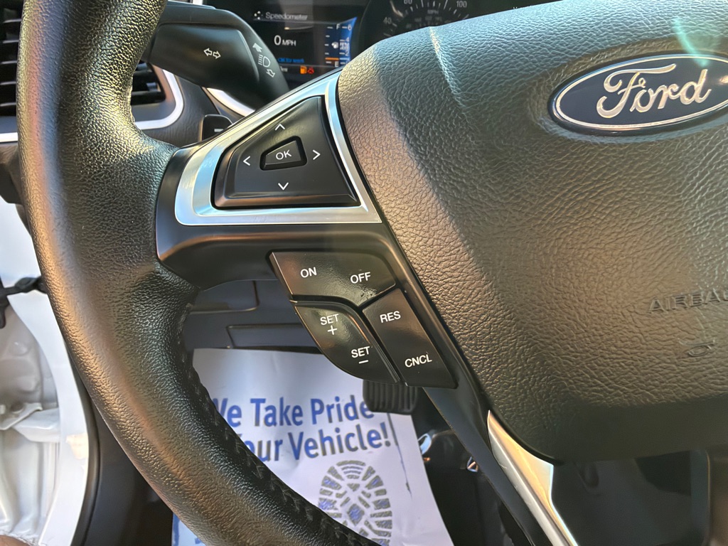 Photo 18 of this FORD EDGE