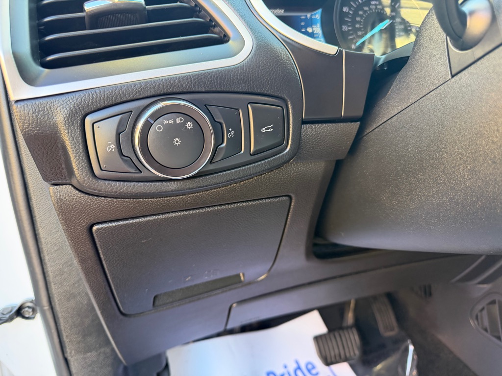 Photo 20 of this FORD EDGE
