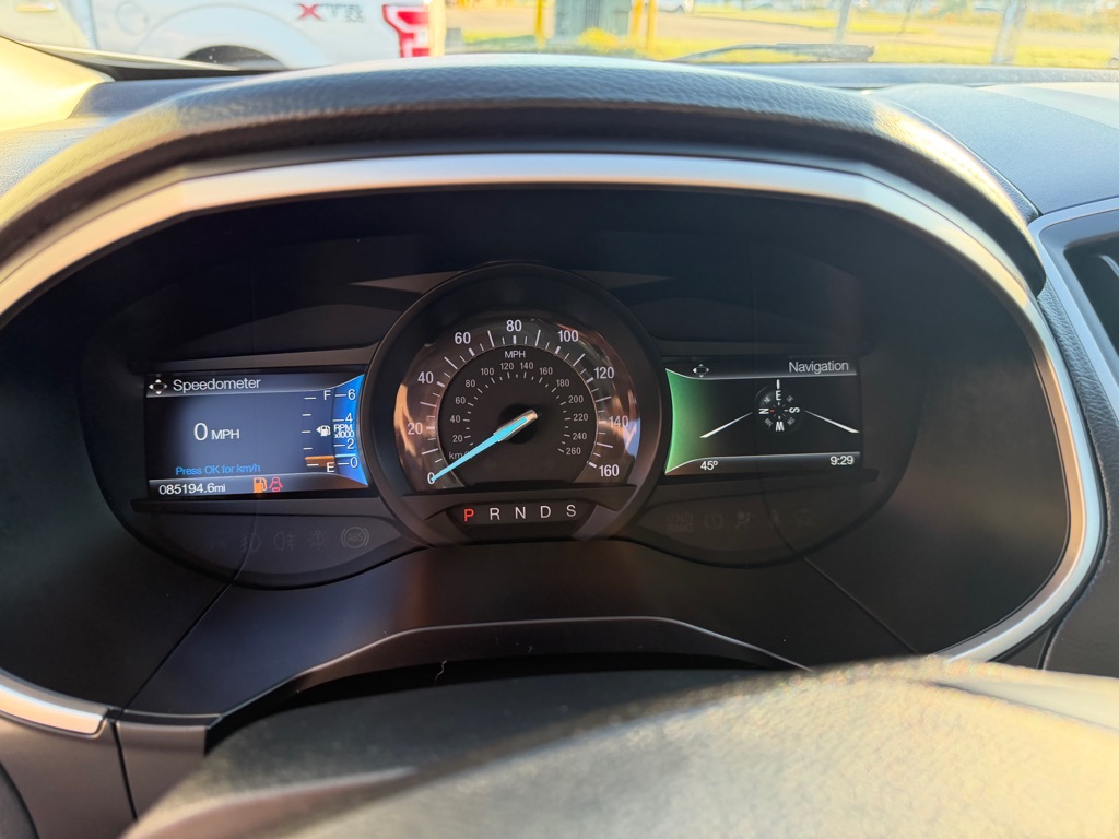 Photo 17 of this FORD EDGE