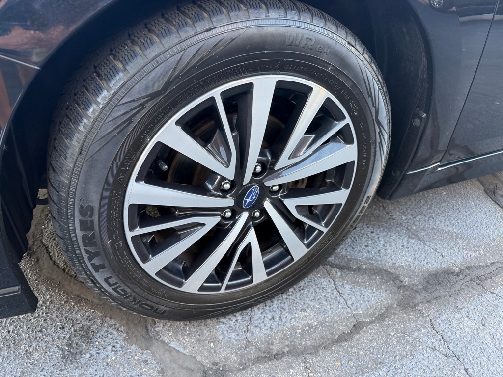 Photo 4 of this SUBARU LEGACY