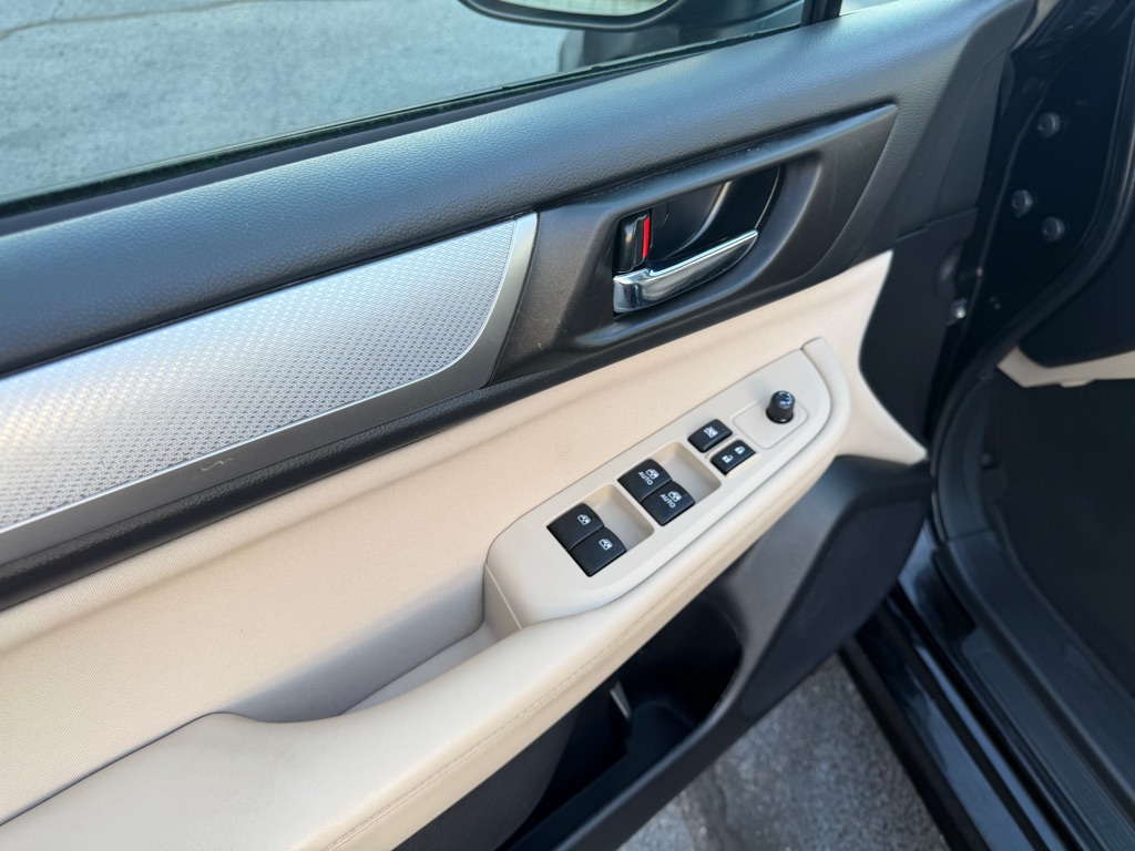 Photo 16 of this SUBARU LEGACY