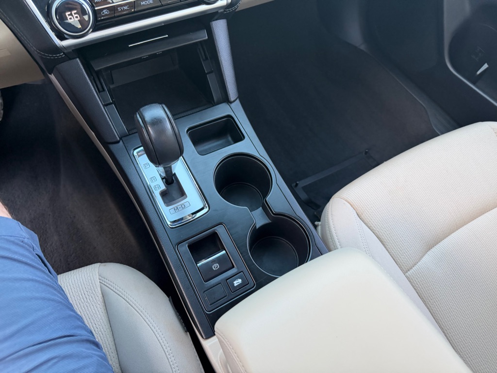 Photo 25 of this SUBARU LEGACY