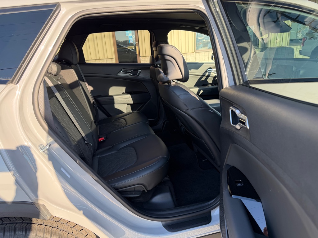 Photo 8 of this KIA SPORTAGE
