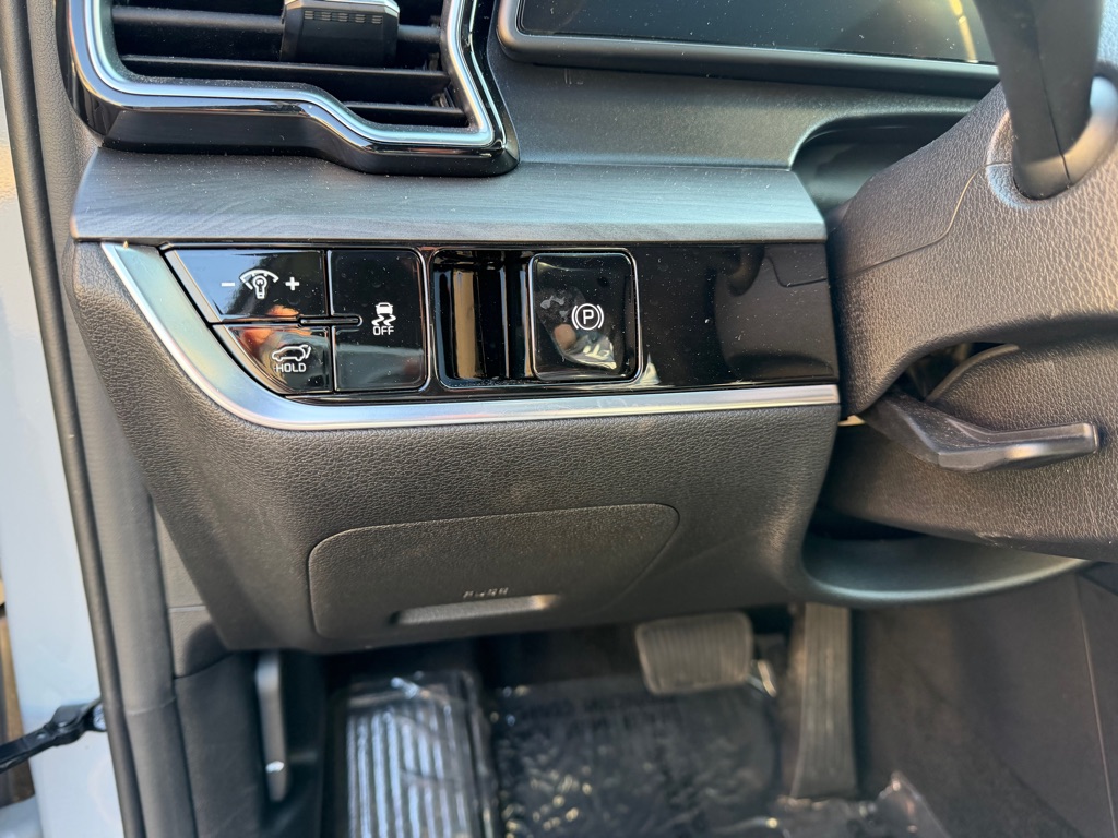 Photo 22 of this KIA SPORTAGE
