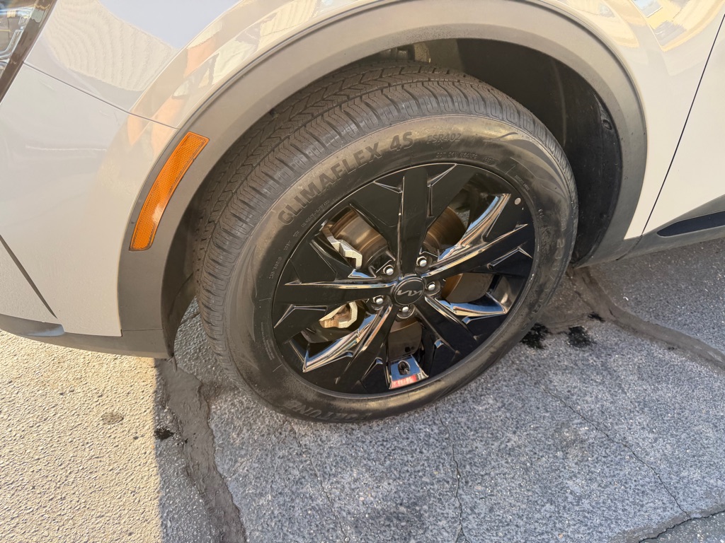 Photo 4 of this KIA SPORTAGE