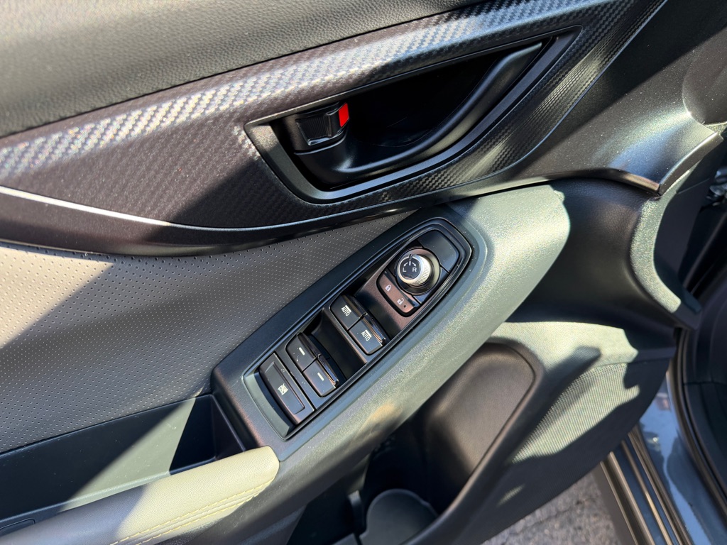 Photo 32 of this SUBARU CROSSTREK
