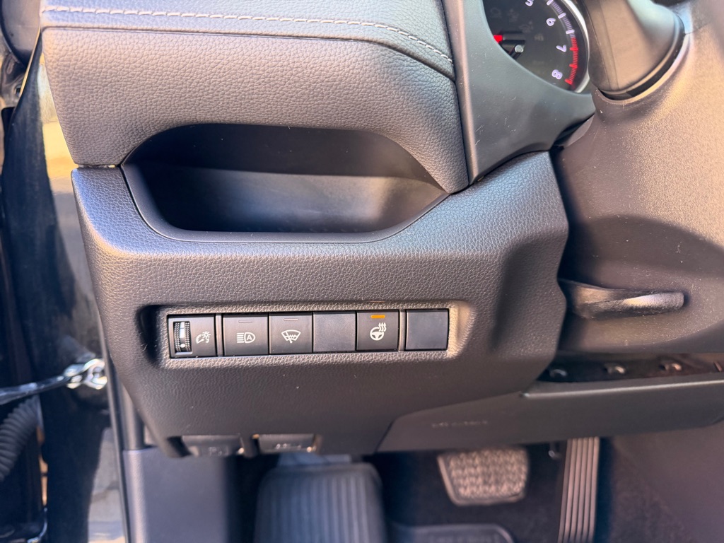 Photo 21 of this TOYOTA RAV4