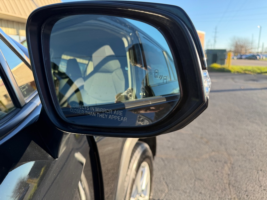 Photo 8 of this TOYOTA RAV4
