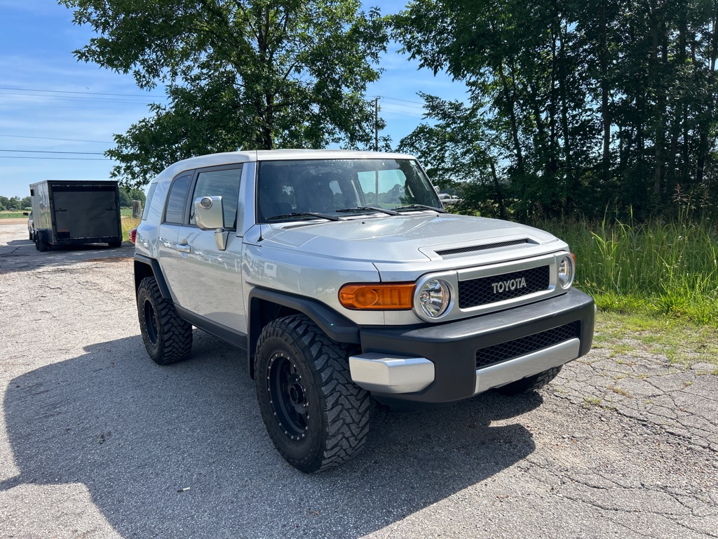 Silver 2007 Toyota FJ Cruiser 4WD SUV / Crossover Four-Wheel Drive Automatic