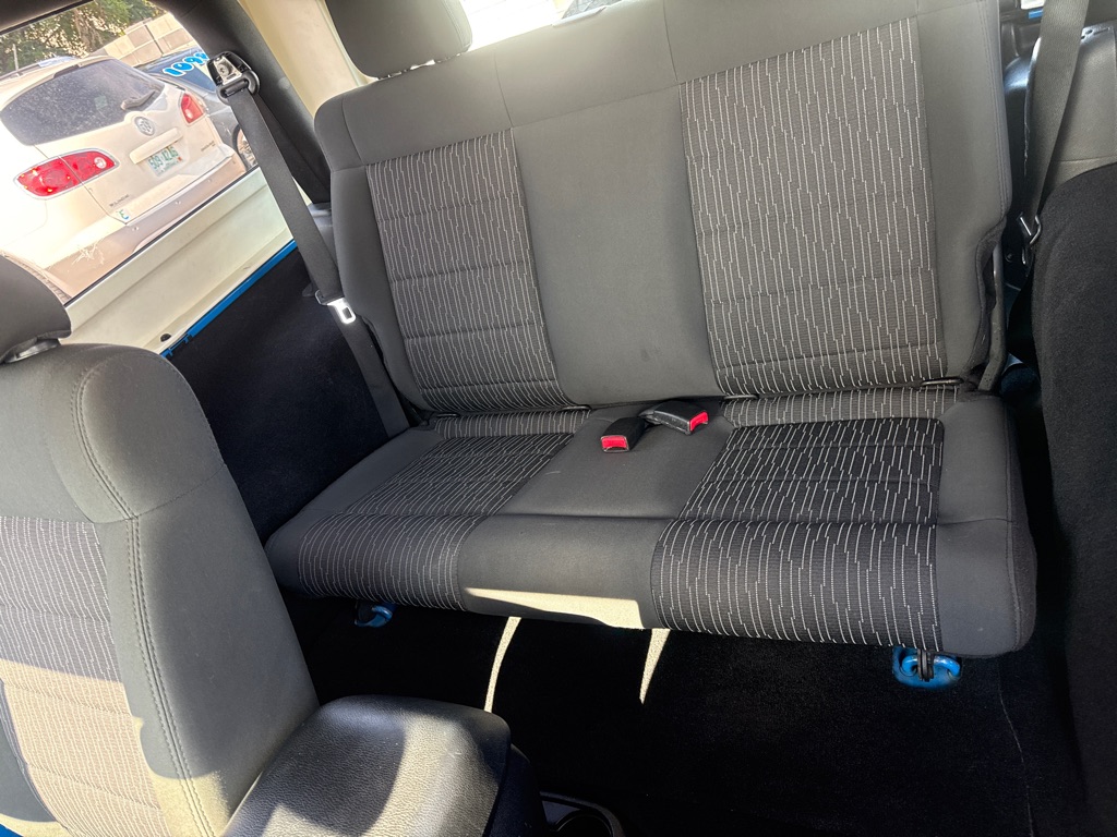 Photo 12 of this JEEP WRANGLER