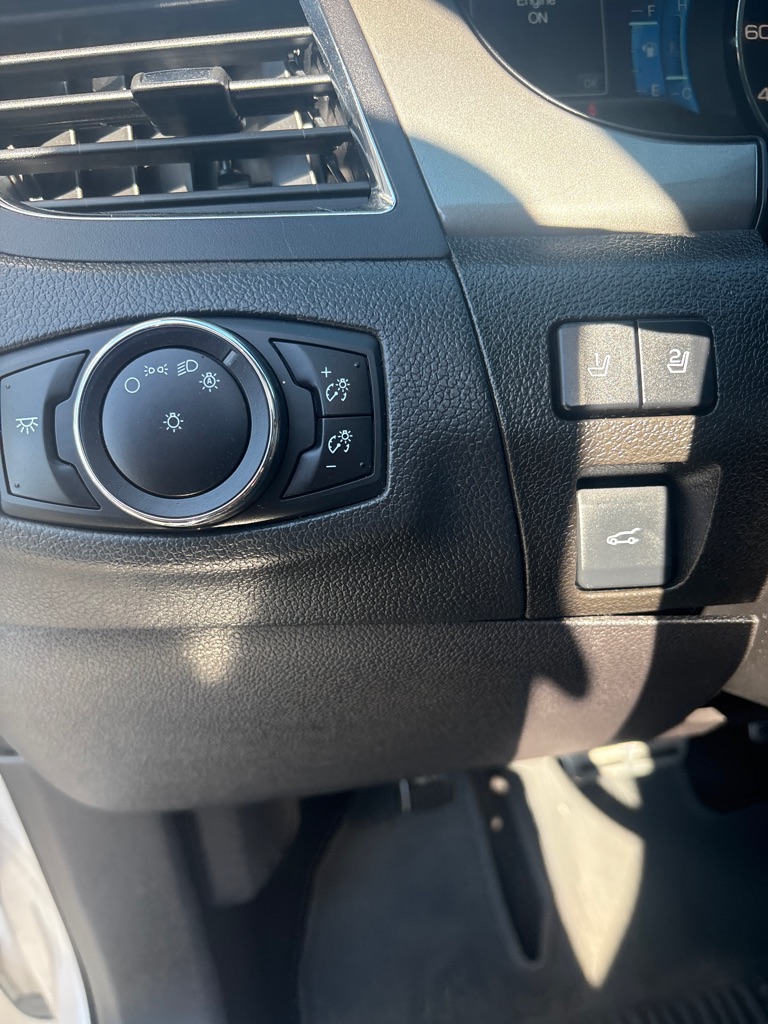 Photo 16 of this FORD EDGE