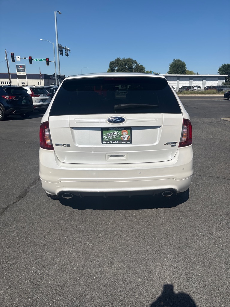 Photo 8 of this FORD EDGE