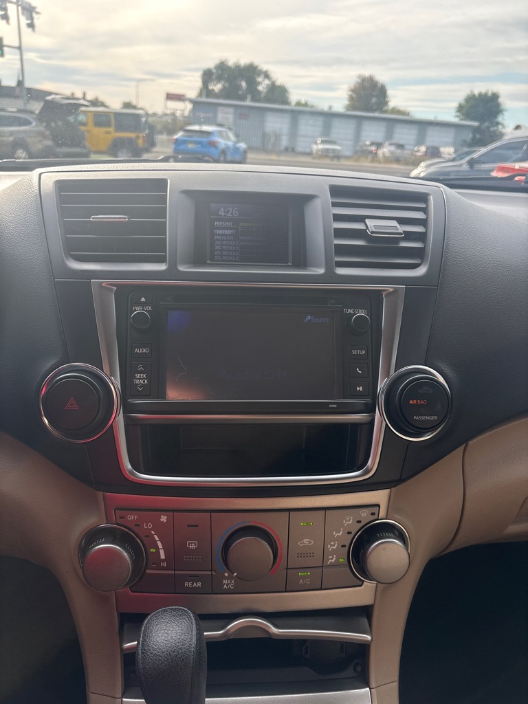 Photo 20 of this TOYOTA HIGHLANDER