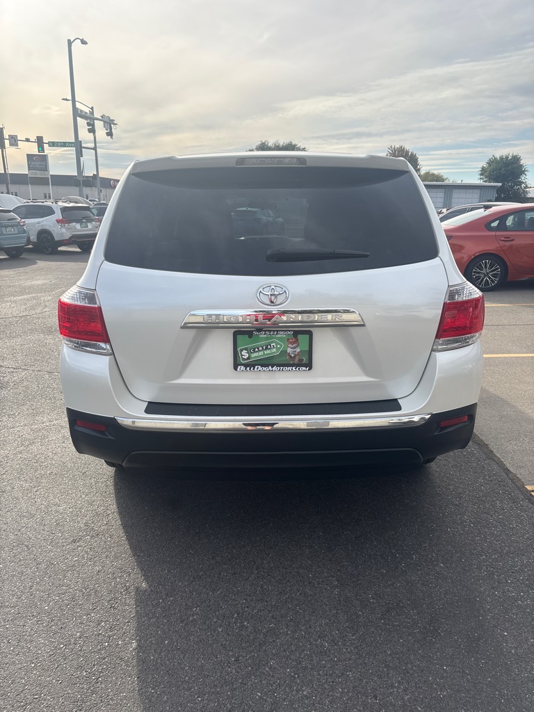 Photo 8 of this TOYOTA HIGHLANDER