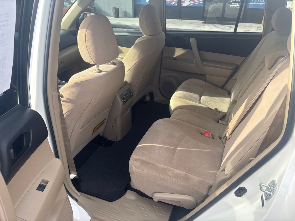 Photo 13 of this TOYOTA HIGHLANDER