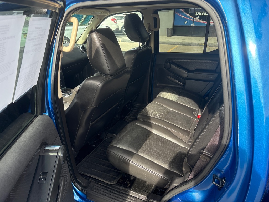 Photo 13 of this FORD EXPLORER SPORT