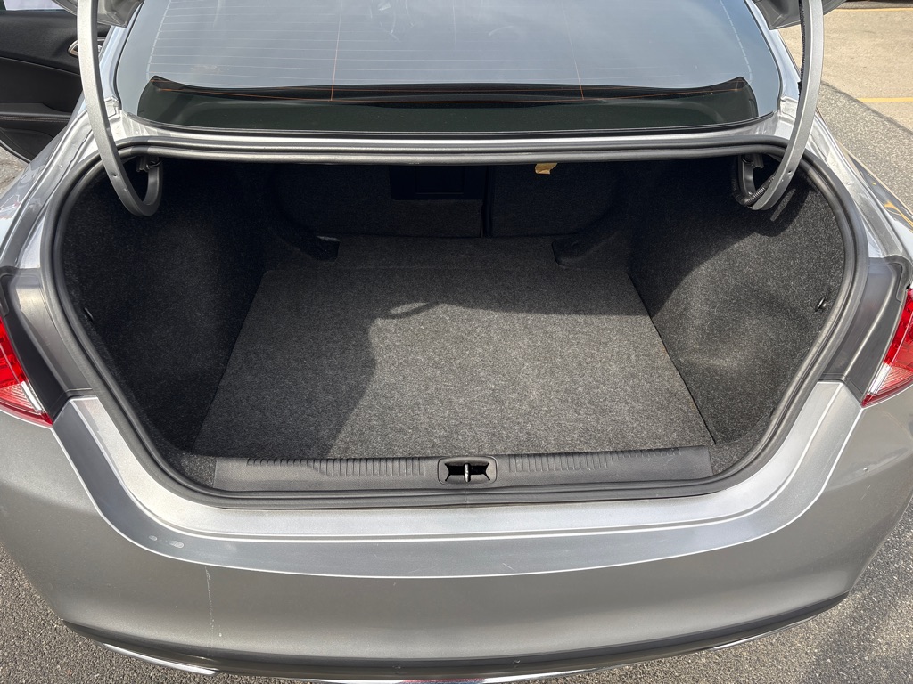 Photo 11 of this CHRYSLER 200
