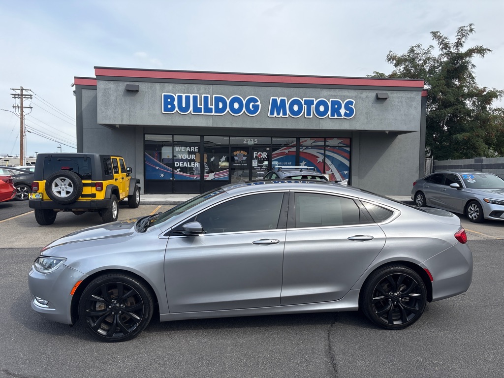 Photo 2 of this CHRYSLER 200