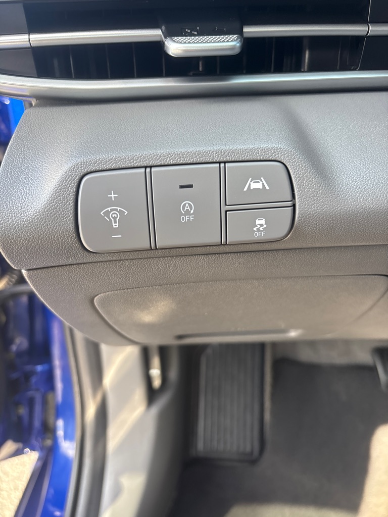 Photo 15 of this HYUNDAI ELANTRA