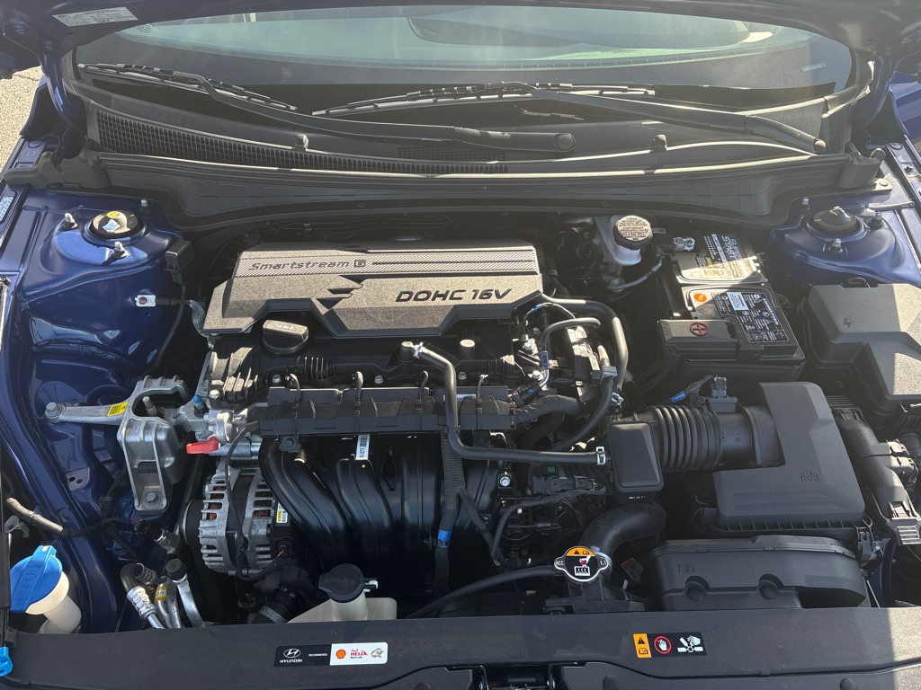 Photo 10 of this HYUNDAI ELANTRA