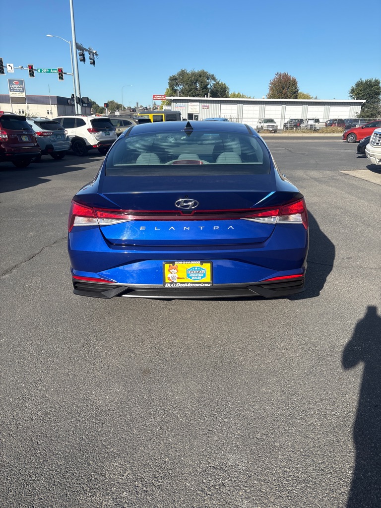 Photo 8 of this HYUNDAI ELANTRA