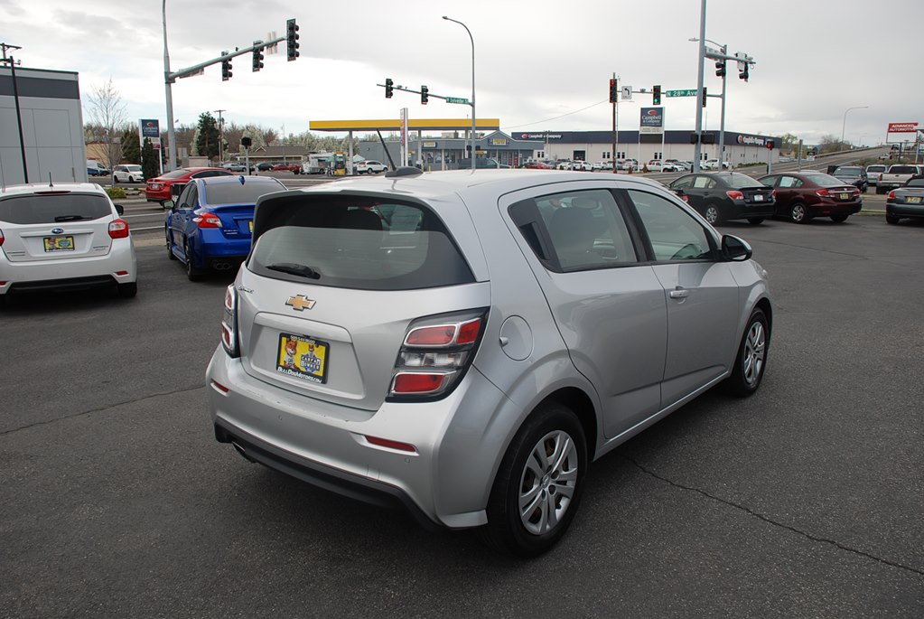 Photo 5 of this CHEVROLET SONIC LT