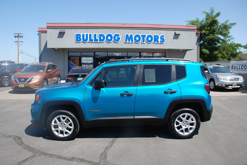 Photo 2 of this JEEP RENEGADE