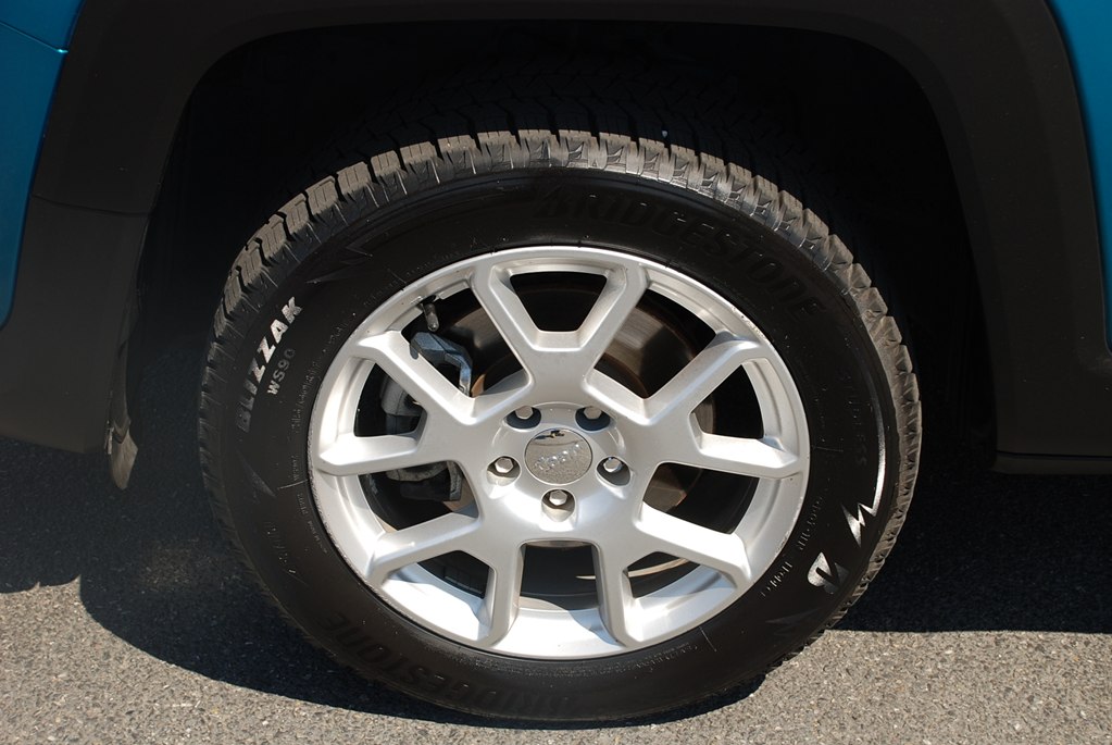 Photo 22 of this JEEP RENEGADE