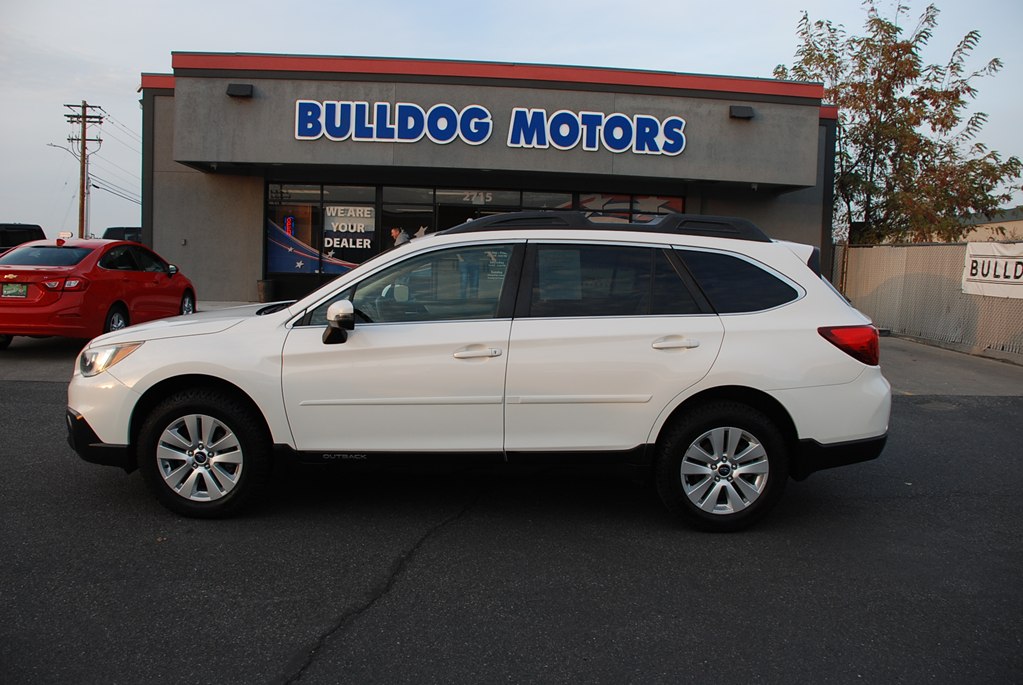 Photo 2 of this SUBARU OUTBACK