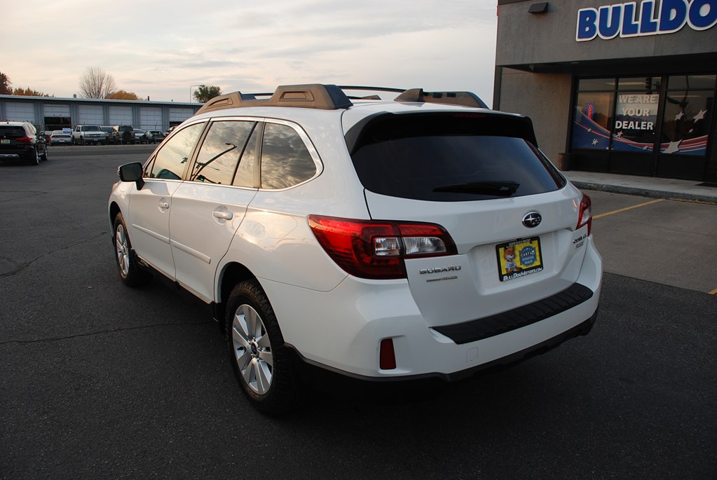 Photo 3 of this SUBARU OUTBACK