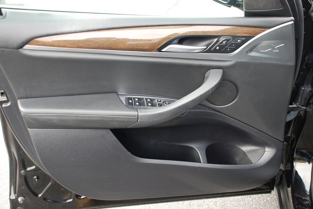 Photo 9 of this BMW X3